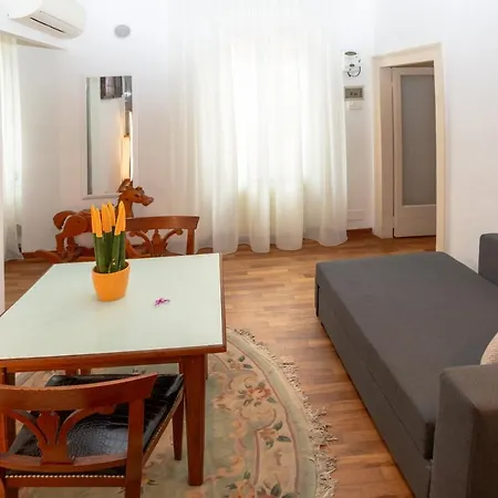 Pensionat Giardino Giusti House & Court