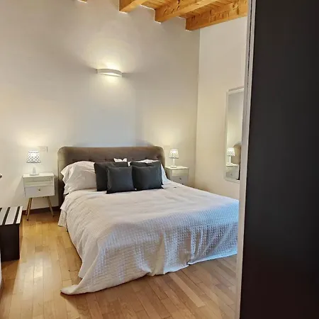 Pensionat Giardino Giusti House & Court