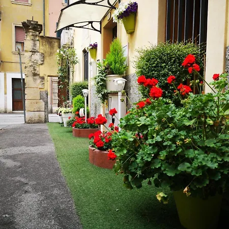 Giardino Giusti House & Court Verona