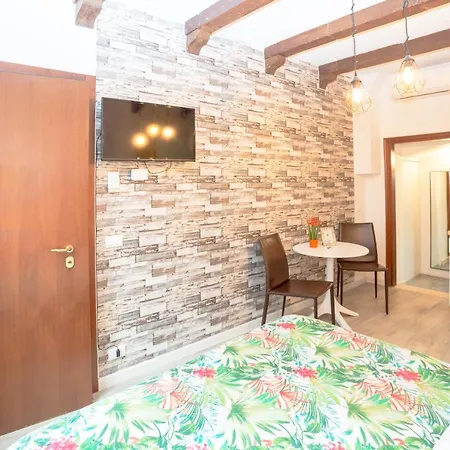 Giardino Giusti House & Court 2*